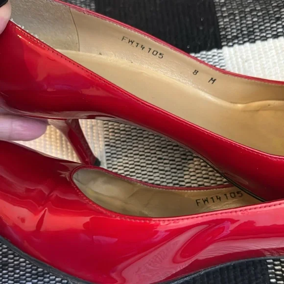 Stuart Weitzman Ruby Red Patent Leather Pumps Heels sz 8 - Picture 9 of 9